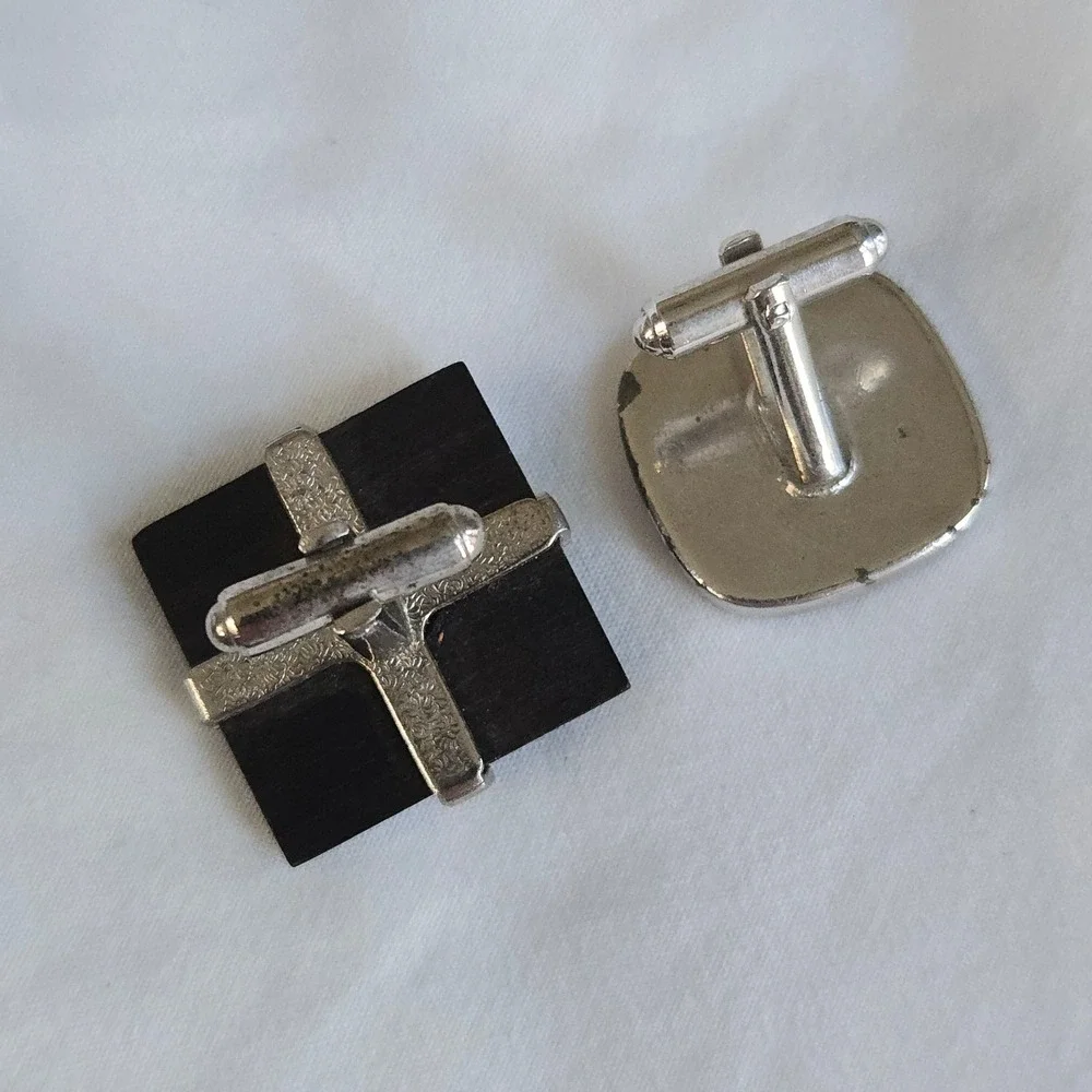 VTG Mismatched Cufflinks Lion Elephant Black Pink Men OS Animal Safari Unbranded
